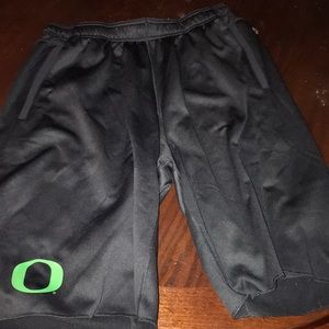Nike Dri-fit Oregon Ducks shorts size LG
